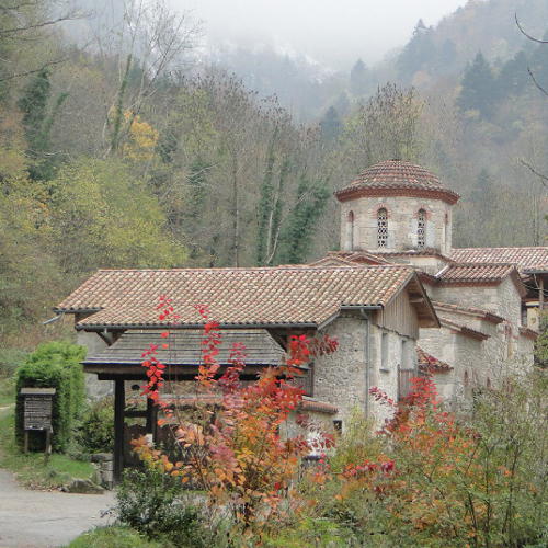 Le monastère sous le soleil